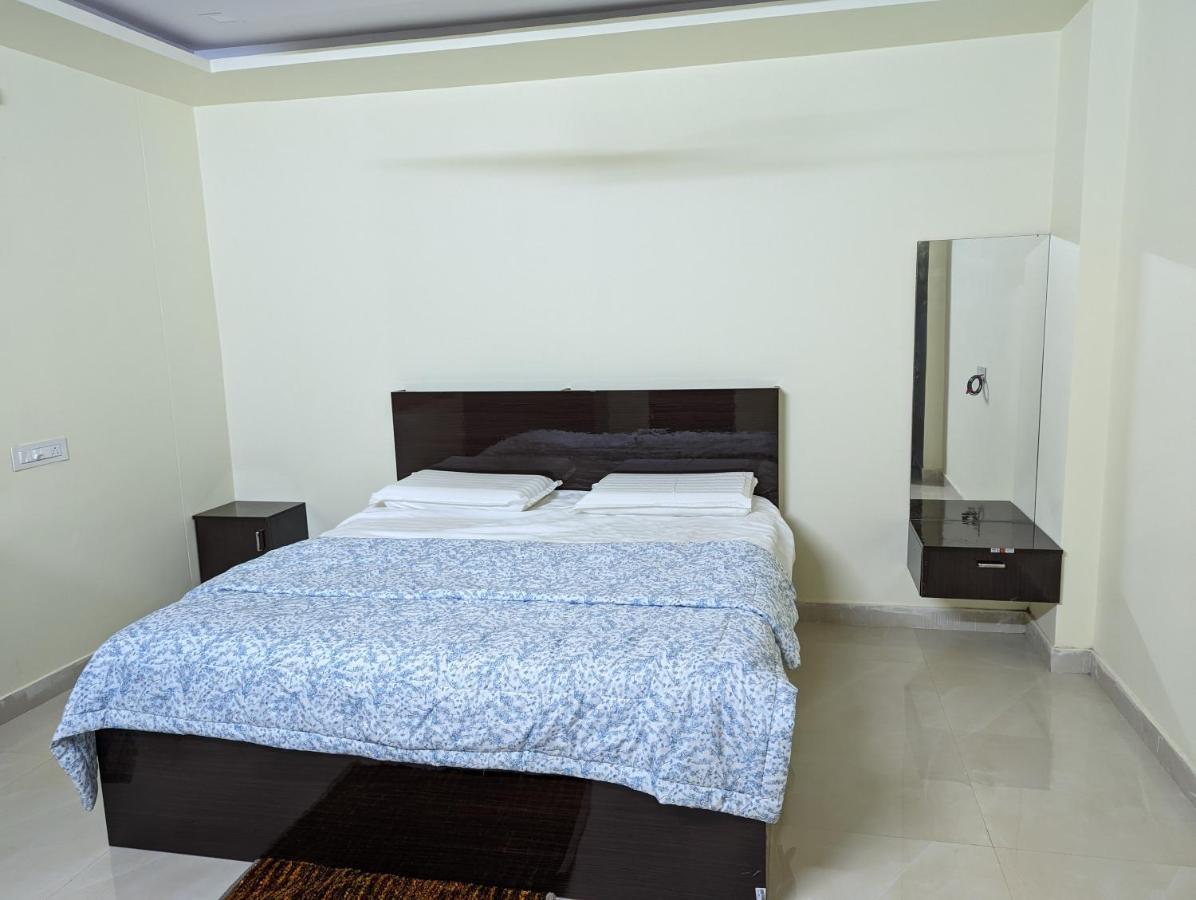 Ramya Grand Apartment Visakhapatnam Ngoại thất bức ảnh