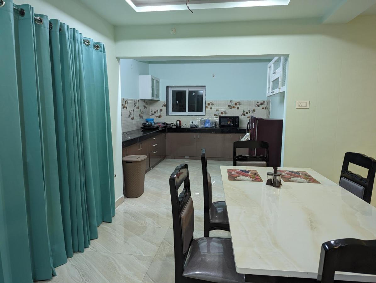 Ramya Grand Apartment Visakhapatnam Ngoại thất bức ảnh
