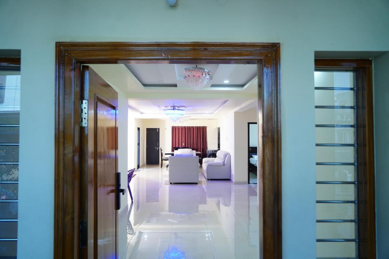 Ramya Grand Apartment Visakhapatnam Ngoại thất bức ảnh