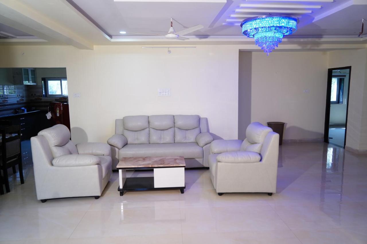Ramya Grand Apartment Visakhapatnam Ngoại thất bức ảnh